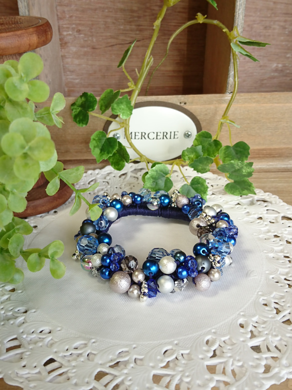 ハンドメイド お花 シュシュ ヘアゴム フラワー ビーズ ブルー