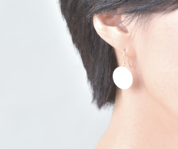 白磁のピアス- circle plate -14kgf 4枚目の画像