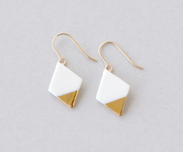 白磁金彩ピアス- diamond plate / bright gold -14kgf 2枚目の画像