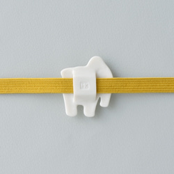 白磁の帯留（子犬） 3枚目の画像