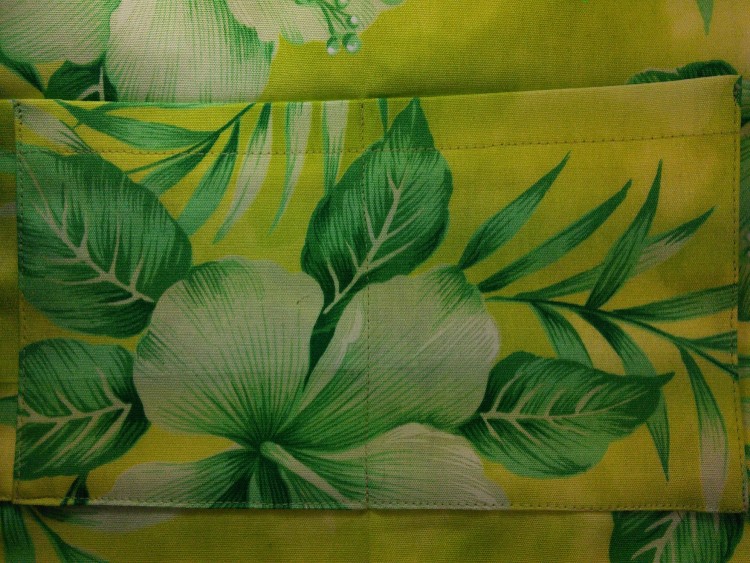 ポップなポシェットで跳ねるようにお出かけ！