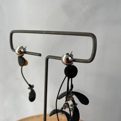 mistletoe earrings(BLACK) 細　イヤリング 4枚目の画像