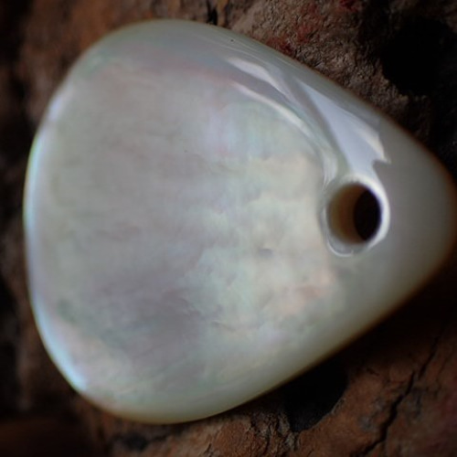 白蝶貝のトップ フィリピン産白蝶貝 滴型ペンダントトップ ペンダントトップ