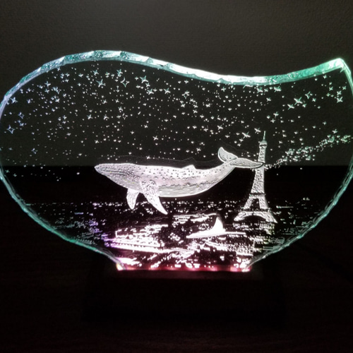 星降る夜・クジラ ガラスエッチングパネル Mサイズ・LEDスタンド
