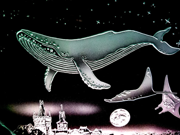 星降る夜・クジラ・マンタ/プラハ　ガラスエッチングパネル Lサイズ・LEDスタンドセット 2枚目の画像