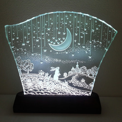 星降る夜・ウサギ　ガラスエッチングパネル Lサイズ・LEDスタンドセット 1枚目の画像