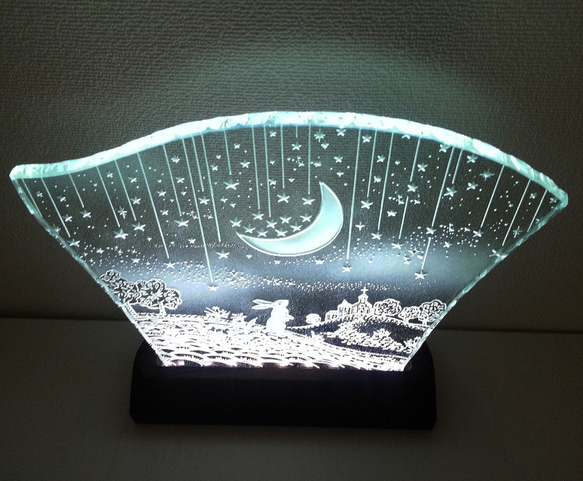 星降る夜・ウサギ　ガラスエッチングパネル Lサイズ・LEDスタンドセット 3枚目の画像