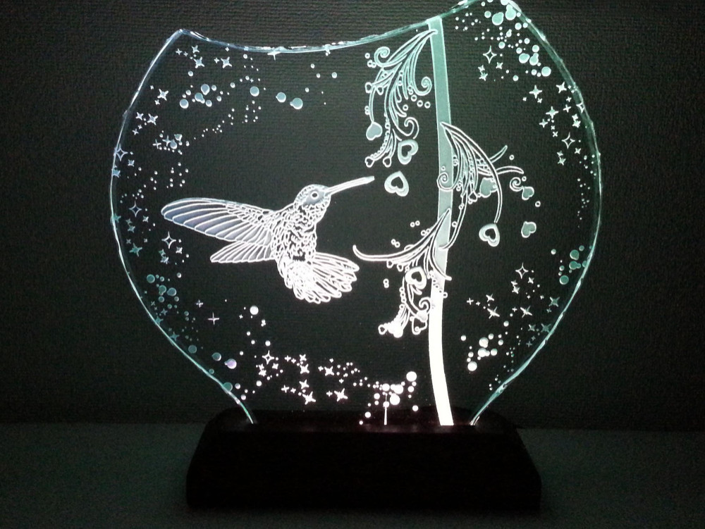 ハチドリと星夜の花　（ガラス：Mサイズ）SCULPTORIUM　ガラスエッチング照明