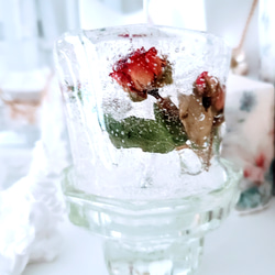 薔薇好きさんのためのボタニカルローズキャンドル+*レッドローズアイス+*）「Creema限定」 4枚目の画像