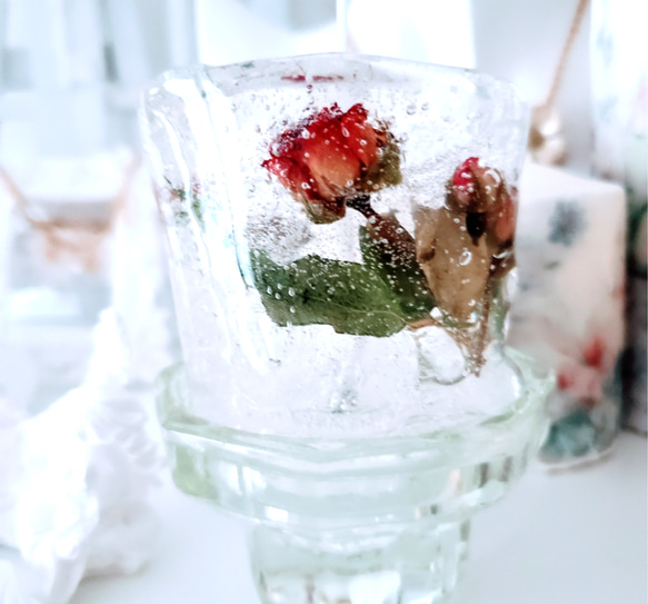 薔薇好きさんのためのボタニカルローズキャンドル+*レッドローズアイス+*）「Creema限定」 4枚目の画像