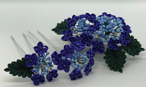雨つゆ光る紫陽花の髪飾り