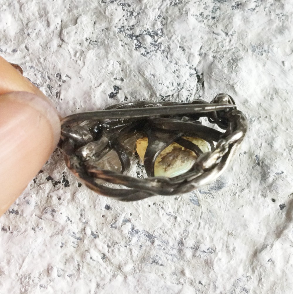 バーブドワイヤー　ペンダントネックレス　オパール＆水晶