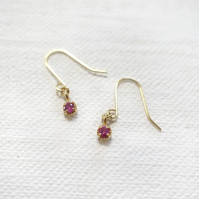 Ruby × K!8 7月誕生石ルビーのピアス