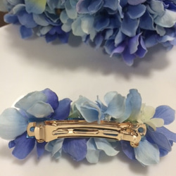 淡い青色紫陽花バレッタ 2枚目の画像