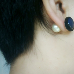 アンティークボタンのピアス(navybutton×cottonpearl)no.8 4枚目の画像