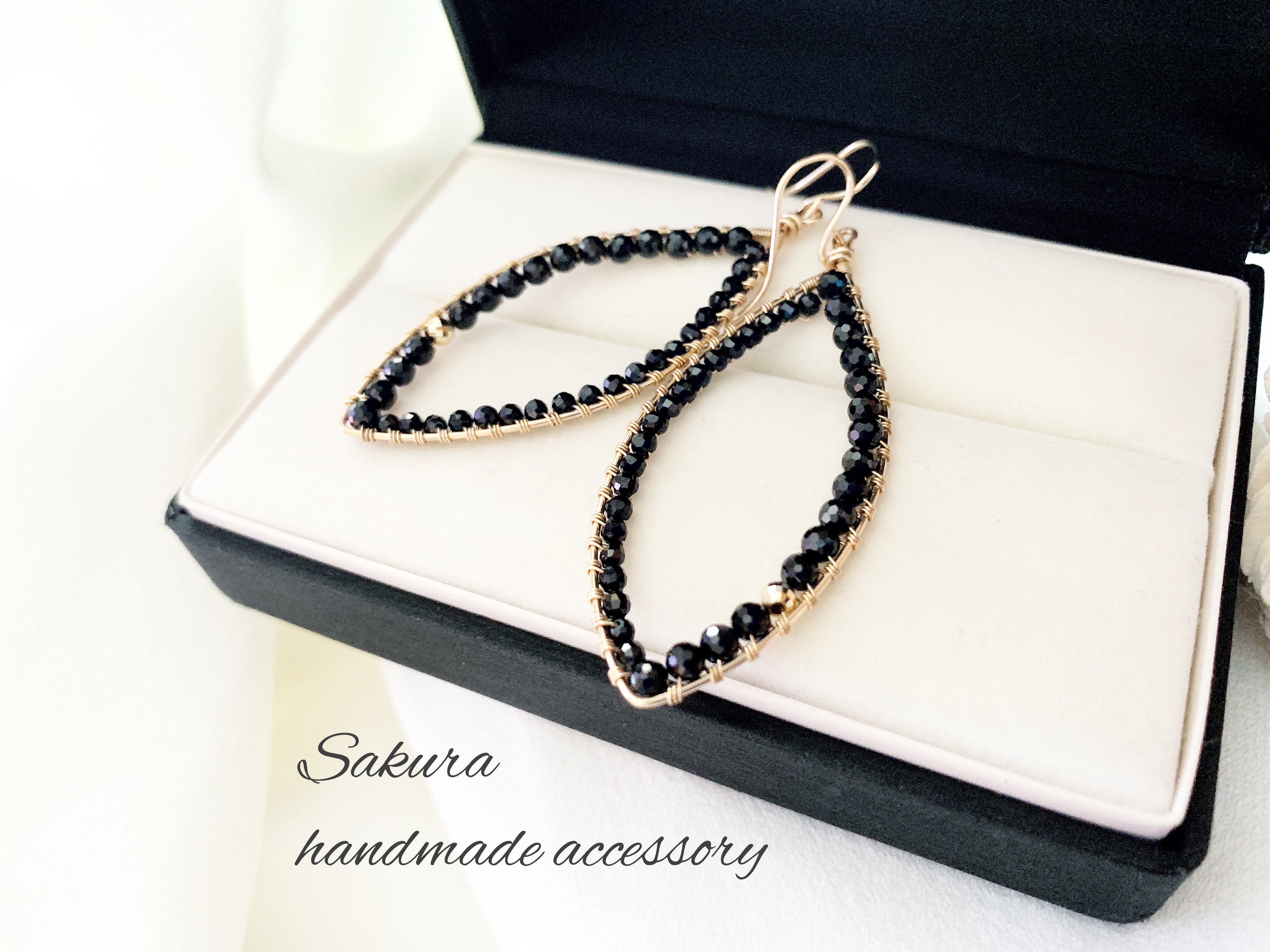 ★14kgf★ブラックスピネルのマーキスピアス★