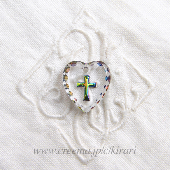 インタリオペンダント~ Heart ~ クロス ~ Raionbow ~ Small Size 1枚目の画像