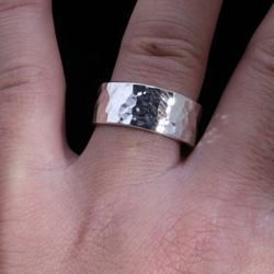 【刻印無料】 指輪 メンズ : 丸 鎚目 シルバー リング 10mm幅 28～32号 シンプル 4枚目の画像