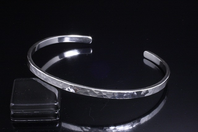 e.m. シルバーバングル サイズM 3㎜ e.m. シルバーバングル サイズM 3