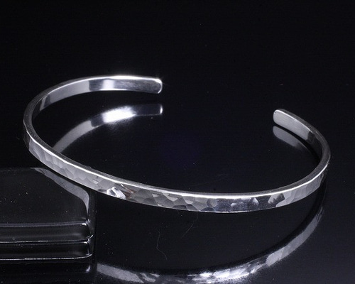 e.m. シルバーバングル　サイズM 3㎜ e.m. シルバーバングル サイズM 3㎜ e.m. シルバーバングル