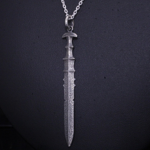 イタリア製Dmaji 剣型 ハンドメイド ネックレスペンダント イタリア製Dmaji 剣型 ハンドメイド ネックレスペンダント イタリア製