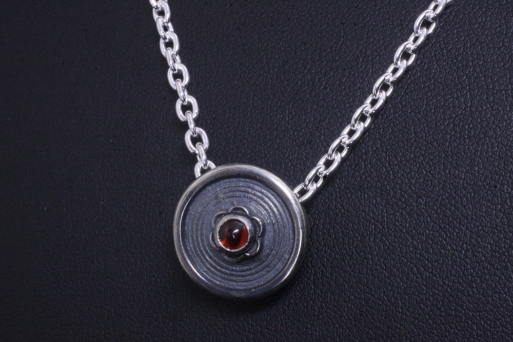 ネックレス メンズ : 八咫鏡 ペンダント 燻し仕上 三種の神器  ガーネット ブルートパーズ アメジスト ペリドット