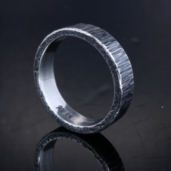 【刻印無料】 指輪 メンズ : ゴザ目 鎚目 シルバー リング 5mm幅 4～27号 シンプル 1枚目の画像