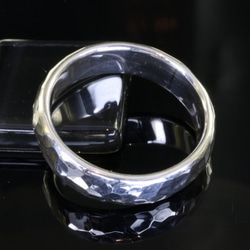 指輪 メンズ レディース : 甲丸 丸 鎚目 シルバー リング 5mm幅 シルバー×K18 4～26号 シンプル 3枚目の画像