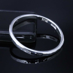 指輪 レディース : 丸 鎚目 シルバー リング 2mm幅 1～27号 槌目 華奢 細身 シンプル ペアリング 3枚目の画像