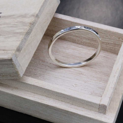 指輪 レディース : 丸 鎚目 シルバー リング 2mm幅 1～27号 槌目 華奢 細身 シンプル ペアリング 4枚目の画像