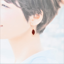 半額SALE【訳あり・選べる】なつめ風　レッドアゲート　大粒マーキス　サージカルステンレスフックピアス 5枚目の画像