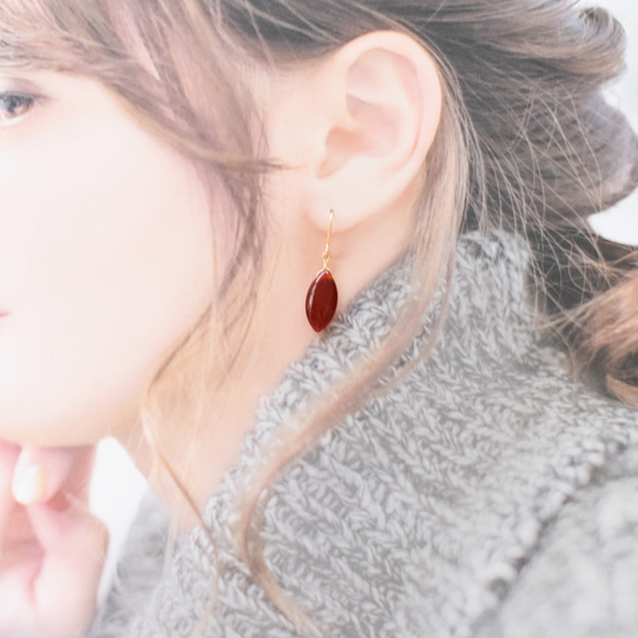 半額SALE【訳あり・選べる】なつめ風　レッドアゲート　大粒マーキス　サージカルステンレスフックピアス 8枚目の画像