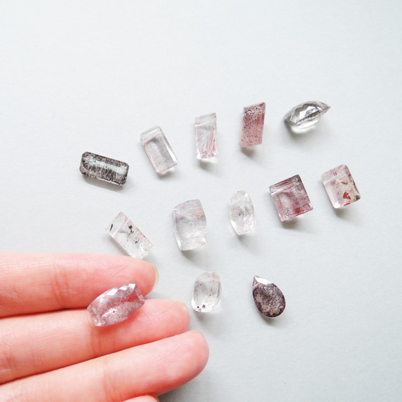 【S系列】Elestial石英趣味造型寶石項鍊，約40厘米，醫用級不銹鋼 第1張的照片