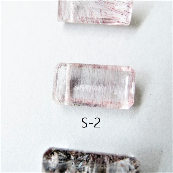 【S系列】Elestial石英趣味造型寶石項鍊，約40厘米，醫用級不銹鋼 第5張的照片