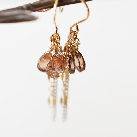 【數量有限，耳環可換】稀有色♪紅柱石手術不銹鋼鉤耳環 第1張的照片