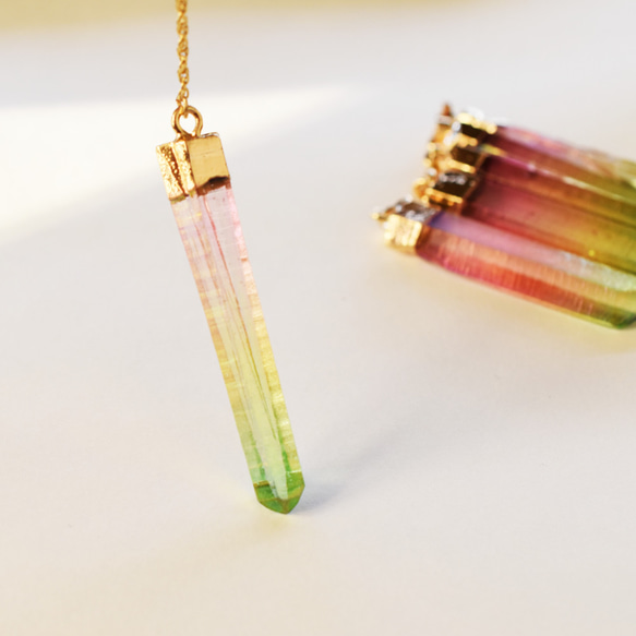 [剩餘 14 件]稀有 ♪ 口紅神秘水晶水晶擺 (綠色粉紅) 第8張的照片