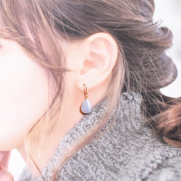 半價SALE【耳環可換】藍色蕾絲瑪瑙天藍色條紋瑪瑙梨形14KGF耳環 第7張的照片