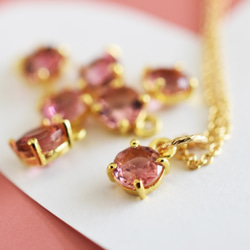 【残り9・濃い色】宝石用ルース　ハニーピンクカラー　ピンクトルマリン　ラウンド枠留め　サージカルステンレスネックレス 6枚目の画像