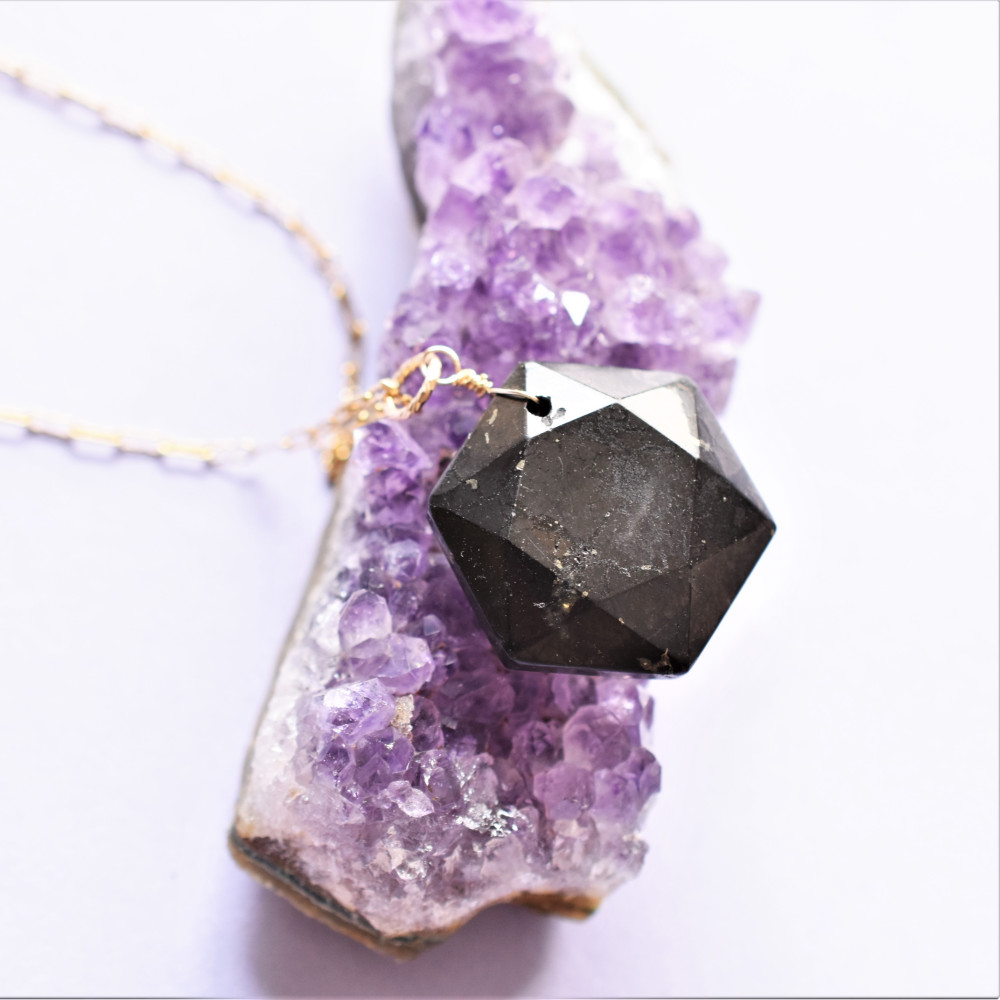 【限定数のみ】お守り　希少石　シュンガイト　六芒星　サージカルステンレス50cmネックレス