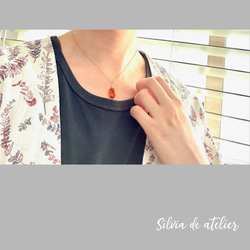 特集掲載【L大粒サイズ】バルト海産　紅茶カラー　アンバー(琥珀）　カケラ　サージカルステンレスチェーンネックレス40cm 5枚目の画像