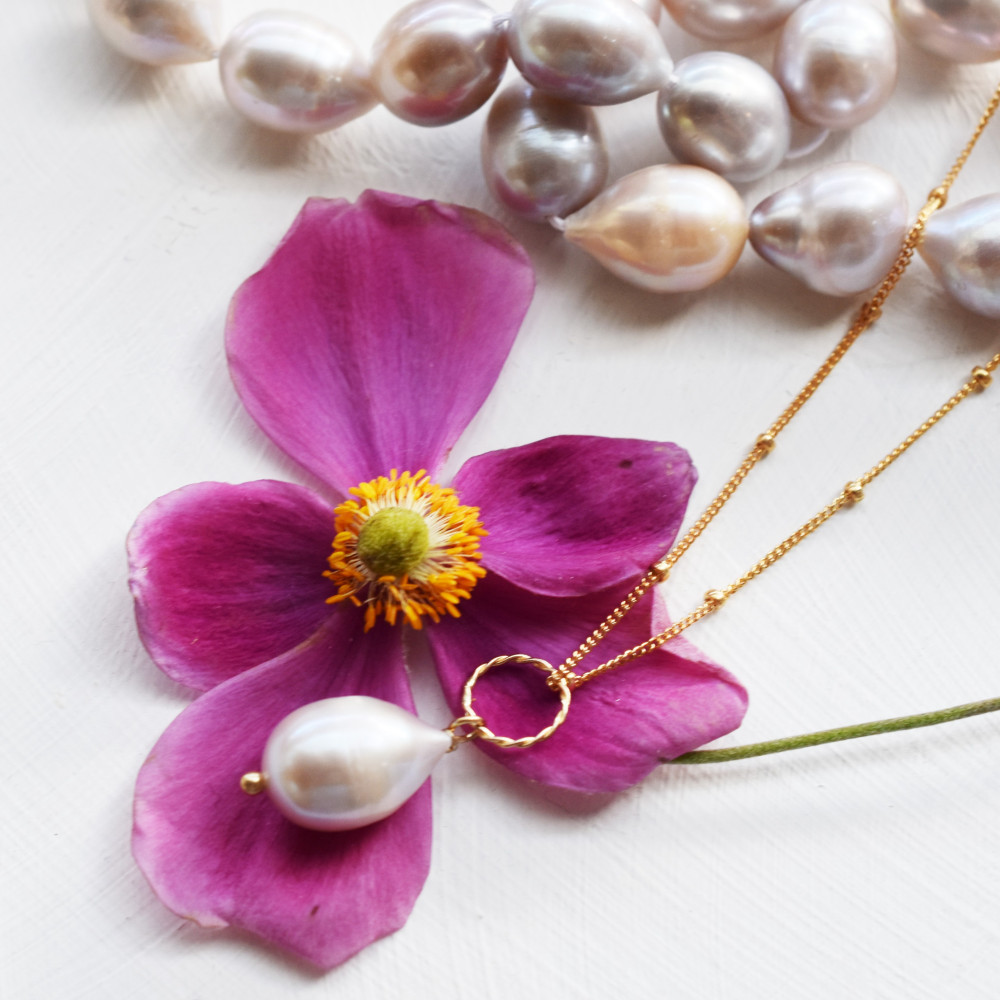 【残り５】訳あり　グレーピンク　淡水パールドロップ　フロントマンテル　サージカルドットチェーンネックレス60㎝