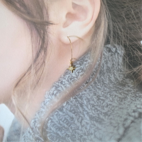 聖夜の光芒星 チャーム 14kgfアーモンドフックピアス ピアス（フック