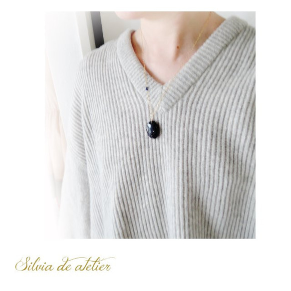 SALEワケありな逸品【在庫僅少】夜空の石　ブルーサンドストーン　オーバル　ペンダント　サージカルステンレスネックレス 10枚目の画像