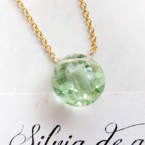 SALE・残り1・訳あり】若草色♪ 宝石質グリーンフローライト ラウンド