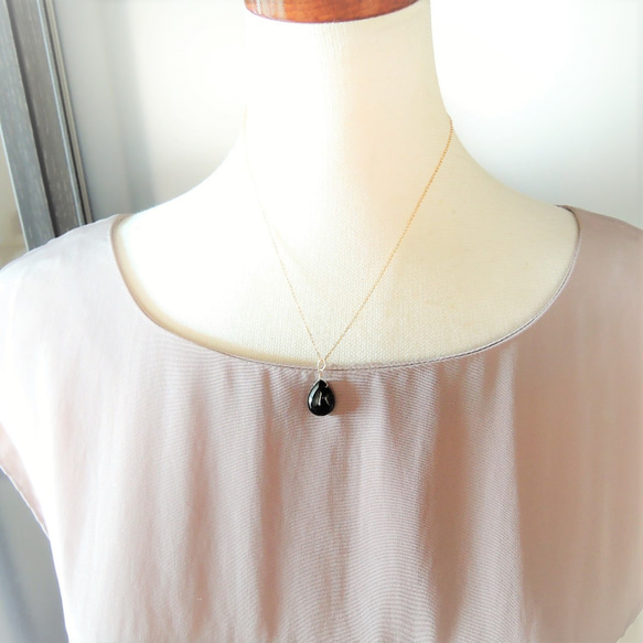 【數量有限】14毫米俄羅斯AAA級黑石英梨形光滑不銹鋼項鍊 第6張的照片