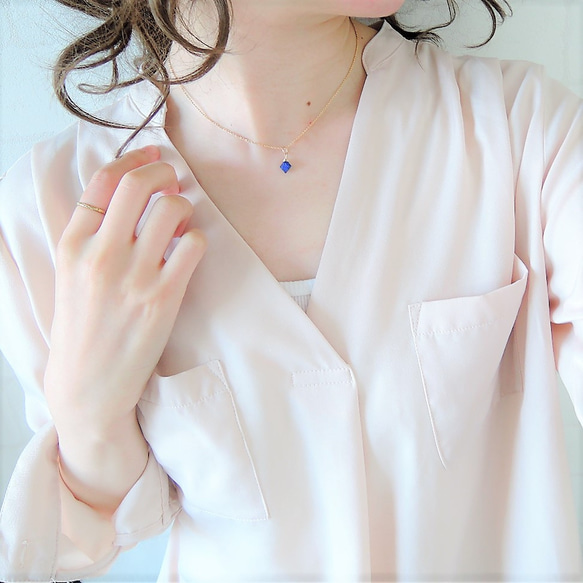 【人気再入荷】夜空から零れる　ラピスラズリ　プリンセスカット　サージカルステンレス約40cmチェーンネックレス 5枚目の画像