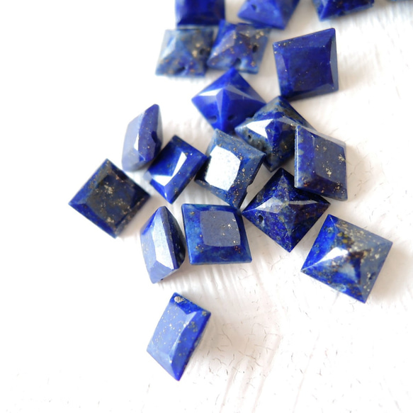 【人気再入荷】夜空から零れる　ラピスラズリ　プリンセスカット　サージカルステンレス約40cmチェーンネックレス 9枚目の画像