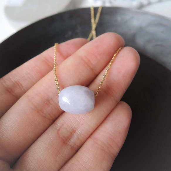 【在庫僅少】希少石！　ビルマ産ラベンダー翡翠　約40cm　サージカルステンレスネックレス 1枚目の画像