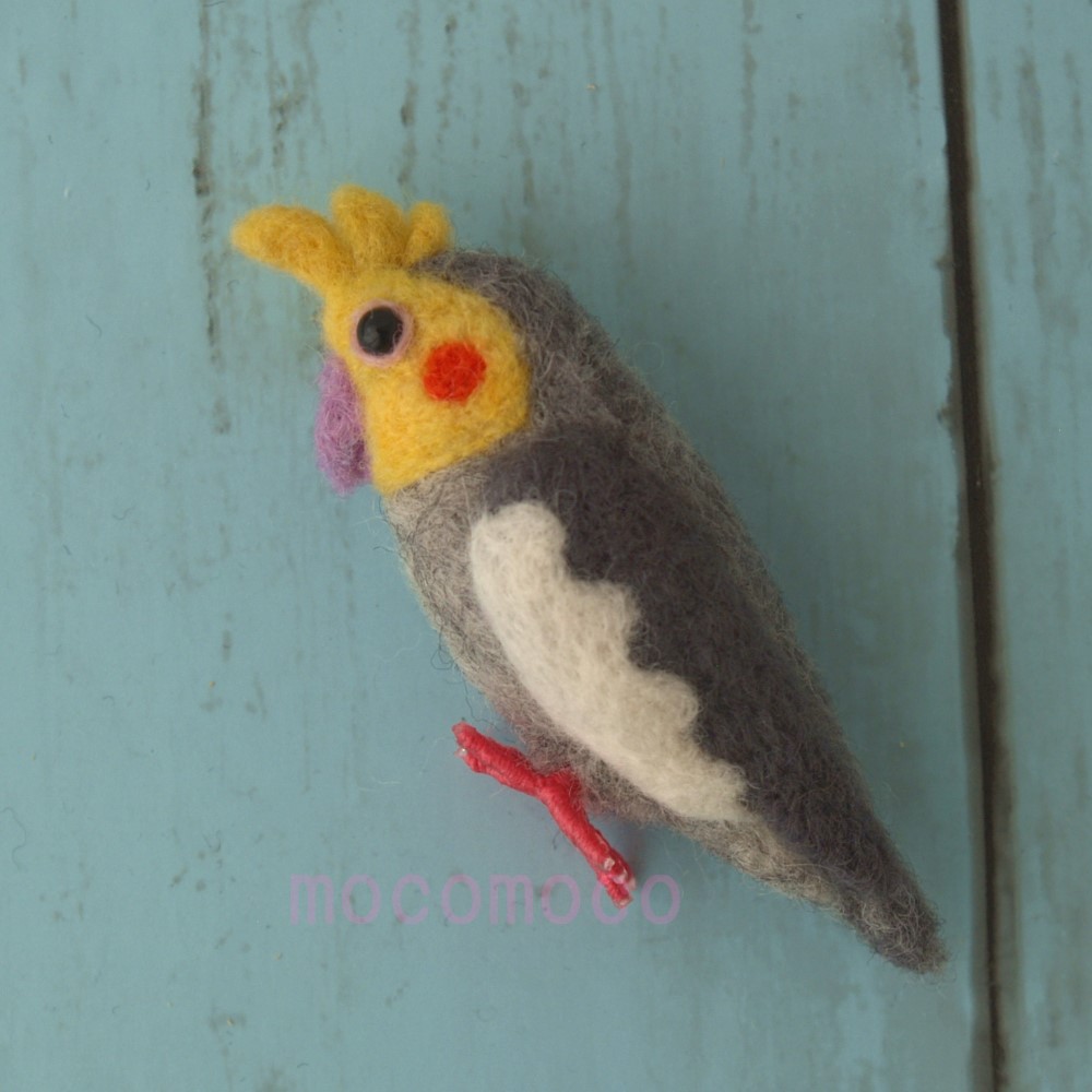 【受注制作作品】フェルティングブローチ・オカメインコ（グレー）