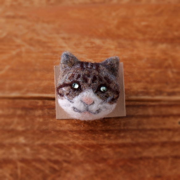 【Jさまご予約品】フェルティングピアス・セミオーダー二匹の猫 2枚目の画像